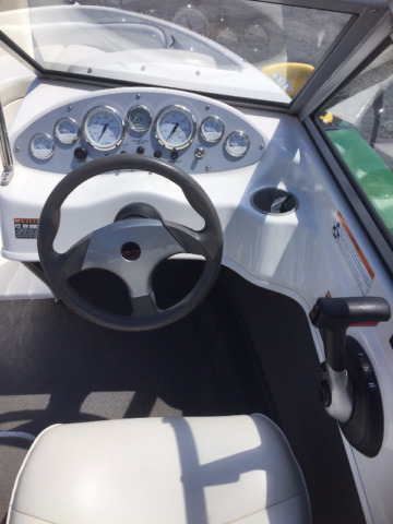 2007Bayliner175-6.JPG